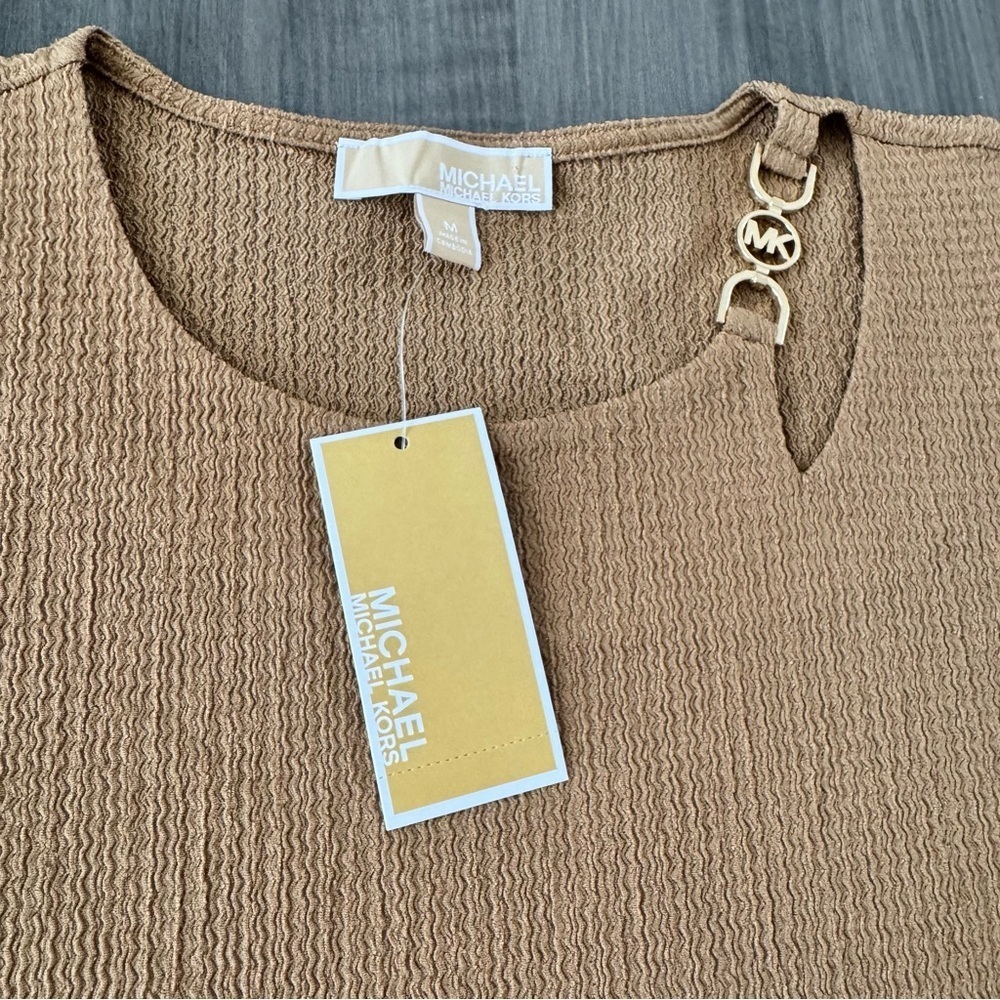 Michael Kors gold logo cutout neckline brown top size M NWT $110 - Picture 5 of 8
